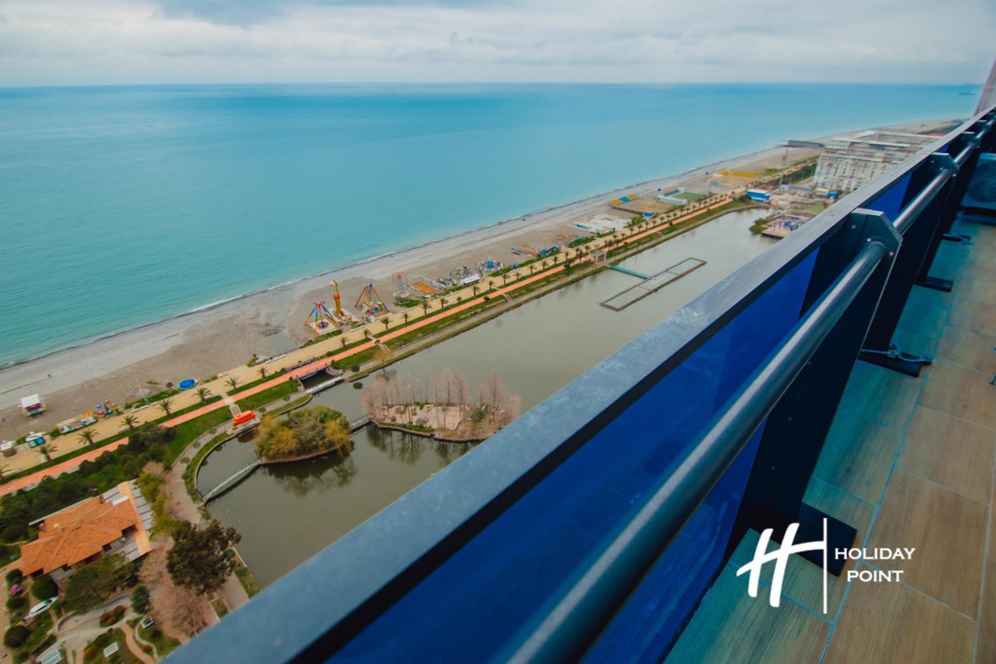 Holiday Point Orbi City Батуми Экстерьер фото